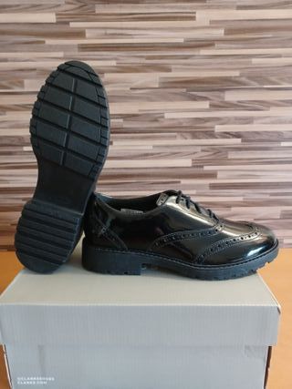 Zapatos Oxford Clarks Loxhambroguey Negros