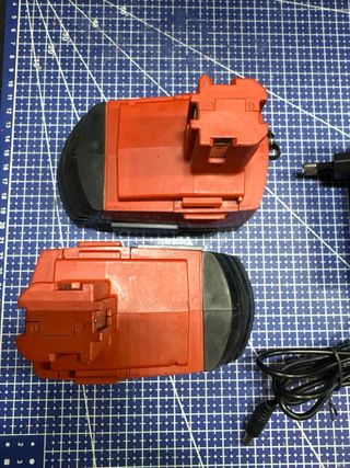 Lote 2 Baterías Hilti 12V pasadas a litio 2.6 Ah