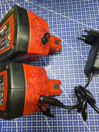 Lote 2 Baterías Hilti 12V pasadas a litio 2.6 Ah