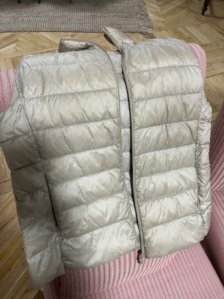 Chaleco acolchado de plumas sin mangas de mujer