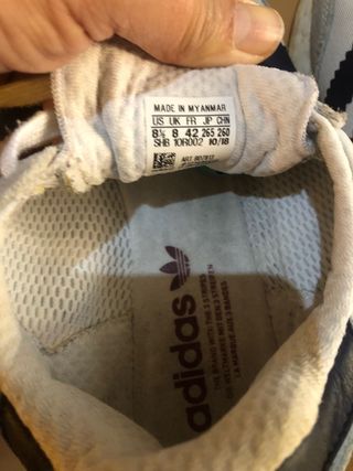 Zapatillas Adidas Blancas y Grises