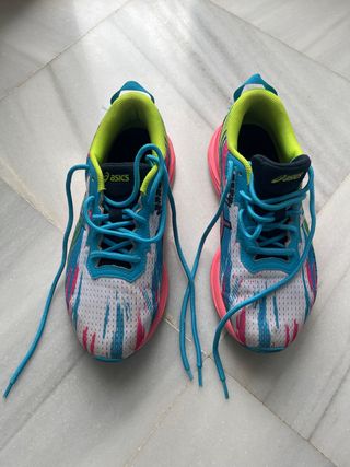 Zapatillas Asics Correr Azul y Rosa