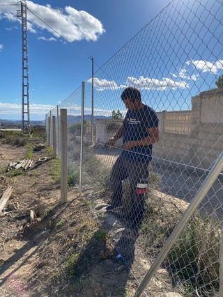 Instalación de vallas metálicas y malla galvanizad