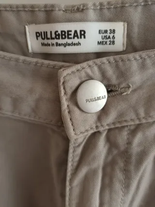 Pantalón cargo Pull&Bear beige Talla M