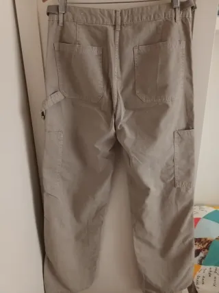 Pantalón cargo Pull&Bear beige Talla M