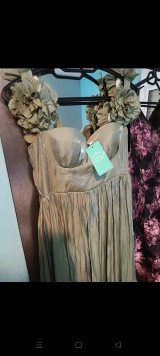 Vestidos de fiesta verde,morado y negro.