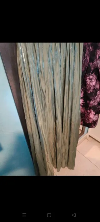 Vestidos de fiesta verde,morado y negro.