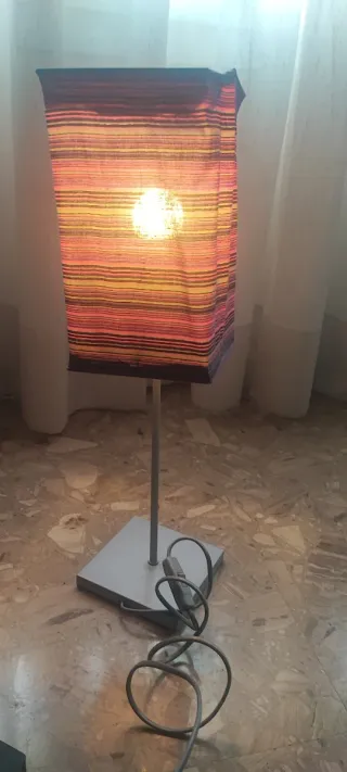 Lámpara de mesa tela rayas