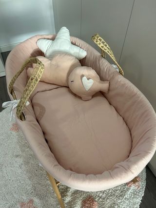 Moisés ratán acolchado balancín