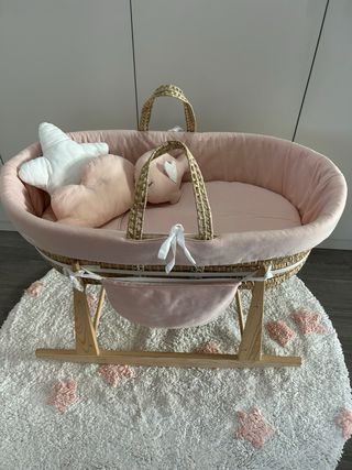 Moisés ratán acolchado balancín