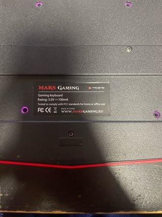 Teclado Mars Gaming con Luces LED