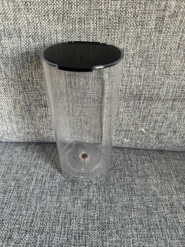 Recipiente agua Nespresso Essenza Mini
