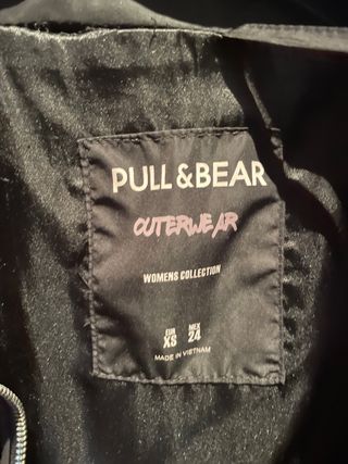 Plumas negro Pull&Bear buen estado