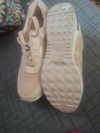 Zapatillas deportivas talla 40 nuevas