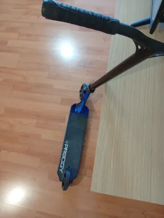 Patinete PRODIGY azul con nacarado