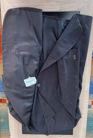 Traje de chaqueta y pantalón hombre negro grisáceo