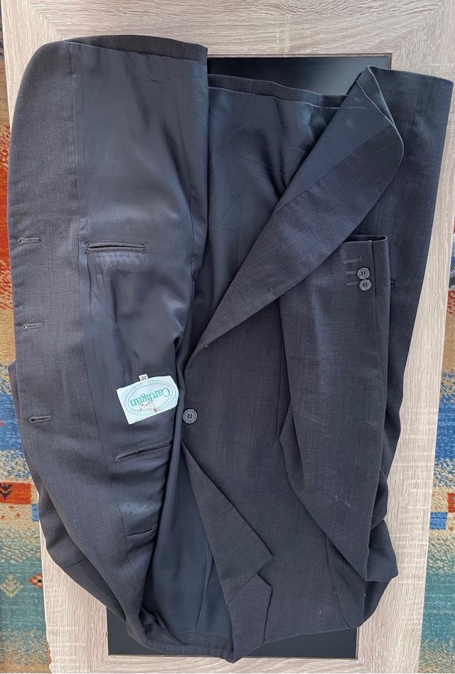 Traje de chaqueta y pantalón hombre negro grisáceo