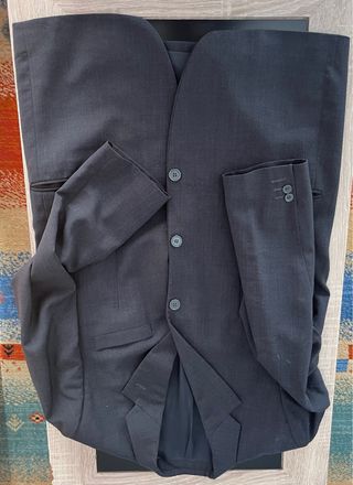 Traje de chaqueta y pantalón hombre negro grisáceo