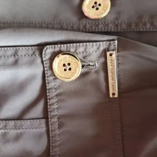 Gabardina verde caqui u oliva