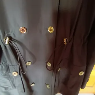 Gabardina verde caqui u oliva