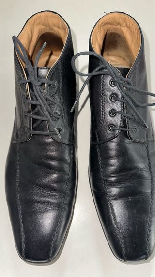 Scarpe alte stringate in pelle nera