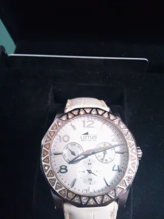Reloj Lotus Multifunción Blanco y Plateado