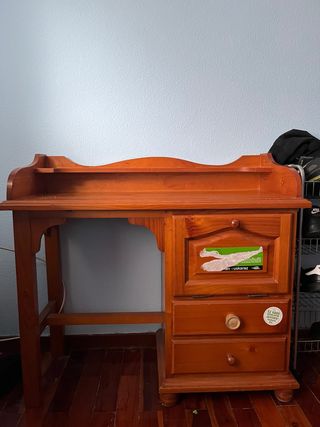 Scrivania in legno massello