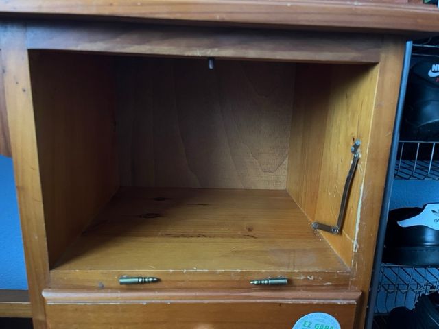 Scrivania in legno massello