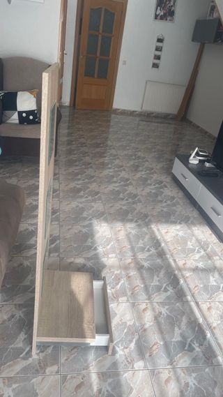 Ingresso in legno con specchio