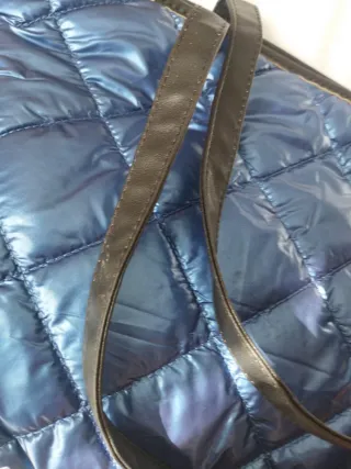 Borsa donna trapuntata con cartellino