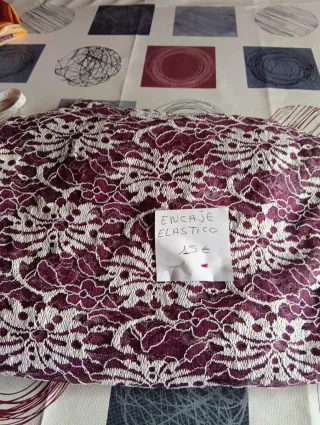 Retales de encaje elástico