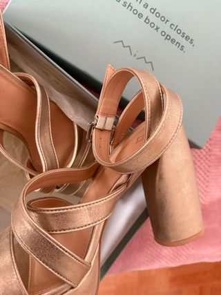 Tacones Mim Shoes Plataforma Dorados