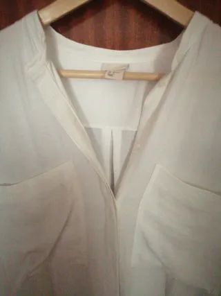 Camisa blanca de manga larga