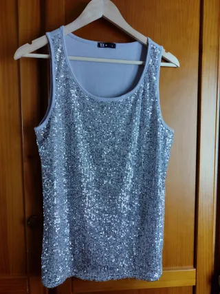 Top de lentejuelas, gris.