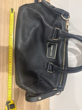 Bolso Bimba y Lola Negro, en buen estado