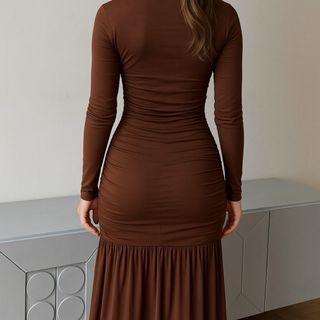 Vestido marrón drapeado