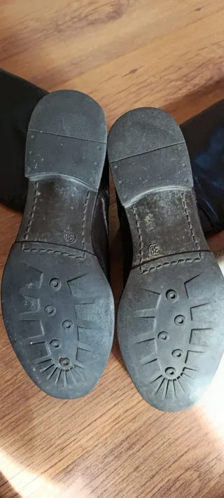 Botas de cuero marrón chocolate con cordones