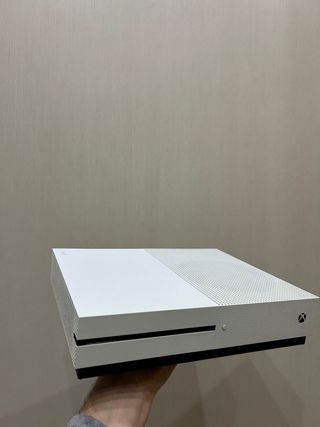 Xbox One S 1TB + 5 Giochi