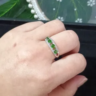 Anillo Diópsido Natural Ajustable