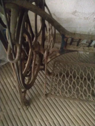 Máquina de coser Singer antigua