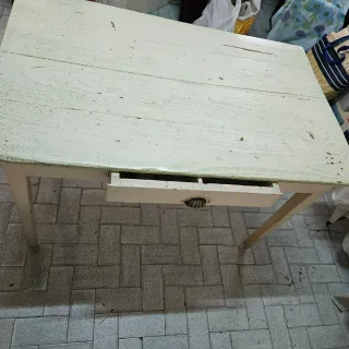 Mesa de cocina antigua