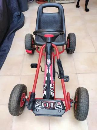 Kart a pedales rojo