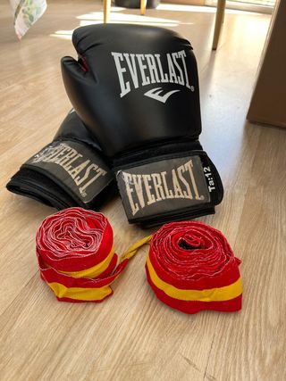 Guantes Boxeo Everlast + Vendas Rojas y Amarillas