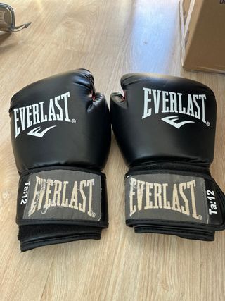 Guantes Boxeo Everlast + Vendas Rojas y Amarillas