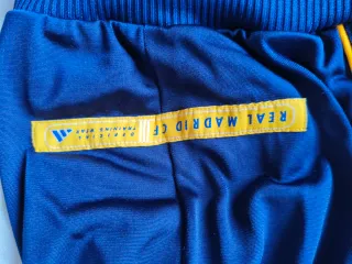 Chaqueta Oficial Real Madrid Adidas Años 2000