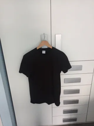 Camiseta Bershka Negra Básica Talla S