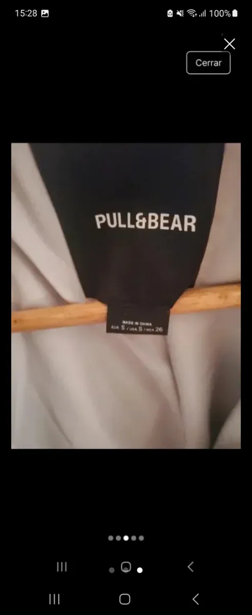 Bomber Pull&Bear plateada talla s peto da como 40