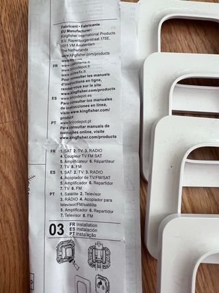 Marcos embellecedores interruptores/enchufes