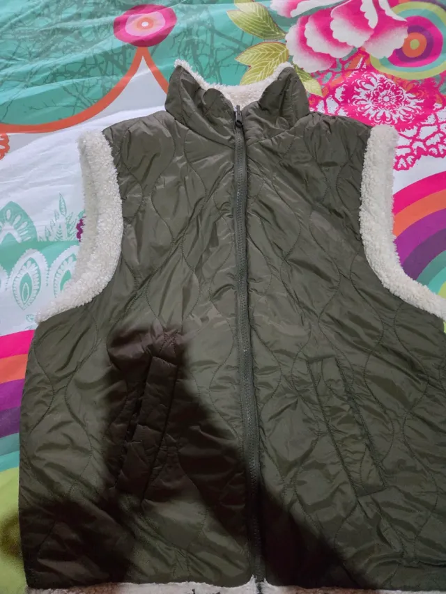 Chaleco reversible Stradivarius Talla M