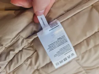 Chaqueta Rains acolchada beige T.M, nueva